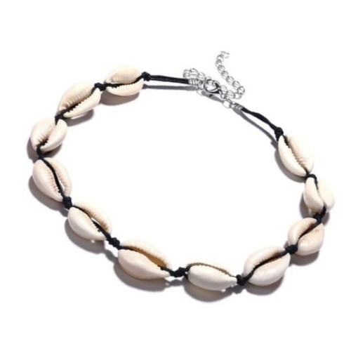 Choker naszyjnik z czarnego sznurka z muszelkami - wakacyjny w letnim stylu