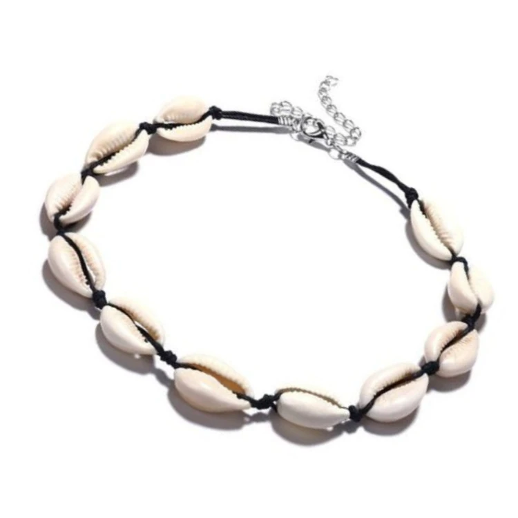 Choker naszyjnik z czarnego sznurka z muszelkami - wakacyjny w letnim stylu