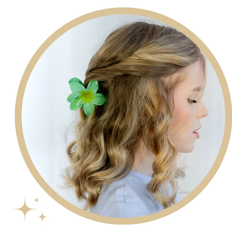 Klamra do Włosów Kwiatek Zielona Spinka Plumeria Hawajska Wakacyjna Lekka // Klamra do włosów spinka kwiat zielona - letnia, pewnie trzyma włosy – zdjęcie 4