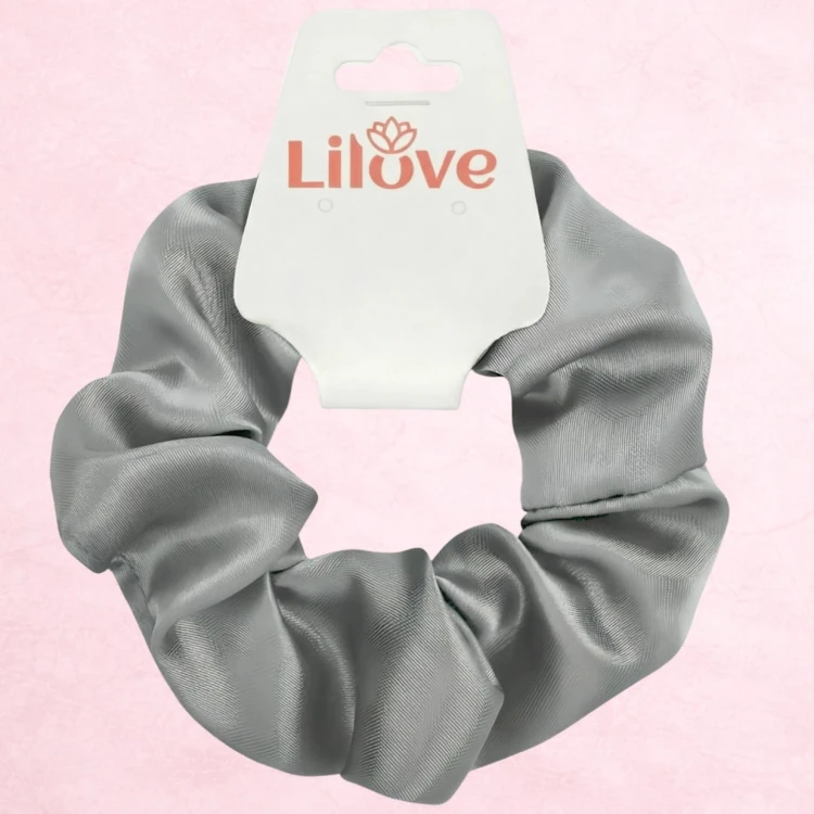 Jasnoszara satynowa gumka scrunchie | Lilove – zdjęcie 6