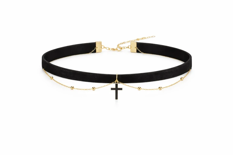 Naszyjnik choker na szyję czarny z krzyżem - aksamitny, efektowny dodatek