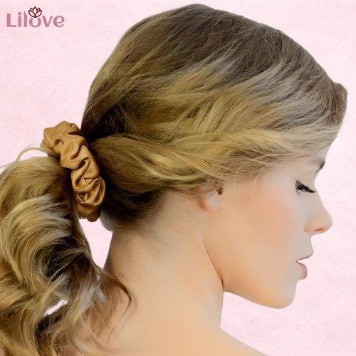 Złotobrązowa satynowa gumka scrunchie – zdjęcie 2