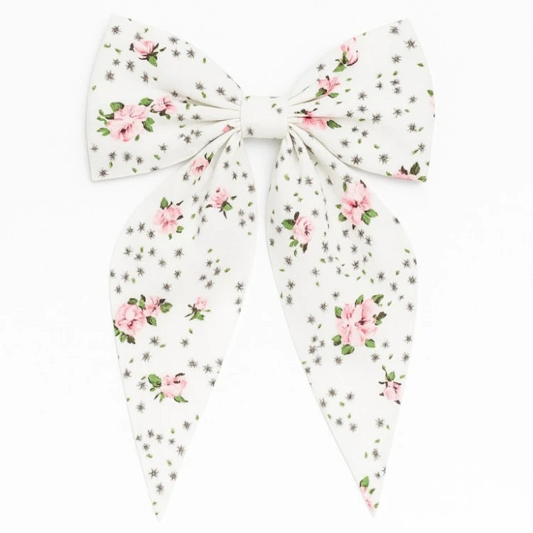 Kokarda do Włosów Biała w Kwiaty Ozdobna Szeroka Spinka Satynowa Kobieca // Spinka do włosów z białą kokardą w kwiaty satynowa - ozdobna przykuwa wzrok